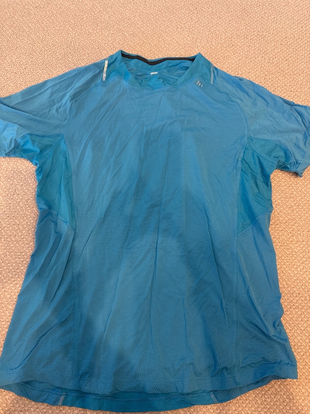 Lululemon men’s shirt
